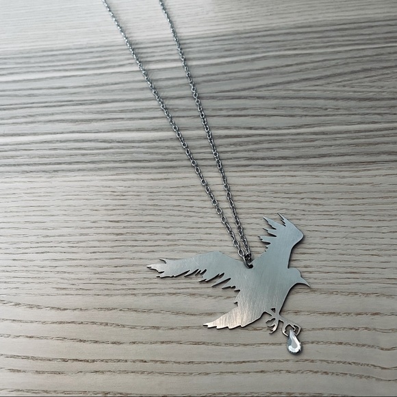 Silver Metal Raven Statement Necklace with Swarovski Crystal - Picture 2 of 4